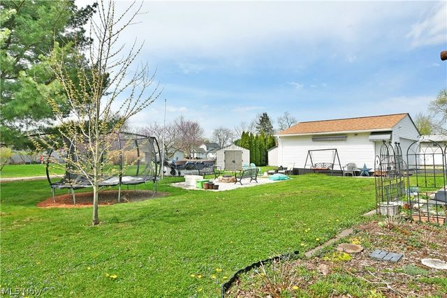 230 High Avenue, Niles, OH 44446