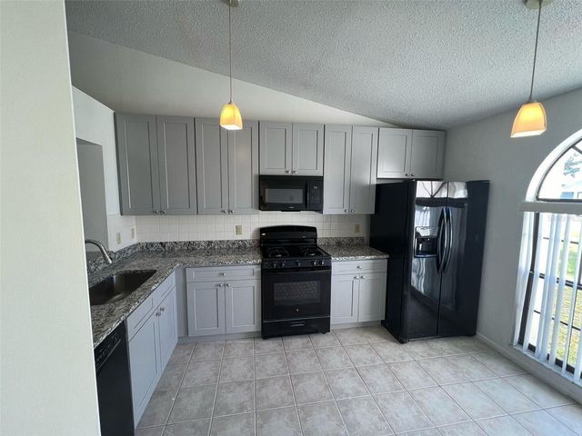 3160 SMOKE SIGNAL CIRCLE, Kissimmee, FL 34746