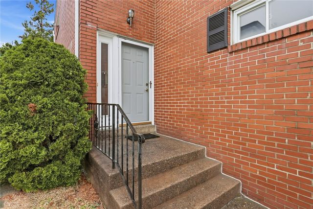 224-226 Bower Hill Rd, Mt Lebanon, PA 15228