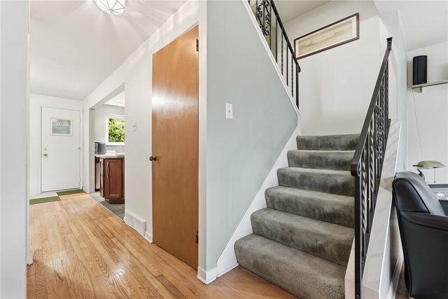 224-226 Bower Hill Rd, Mt Lebanon, PA 15228