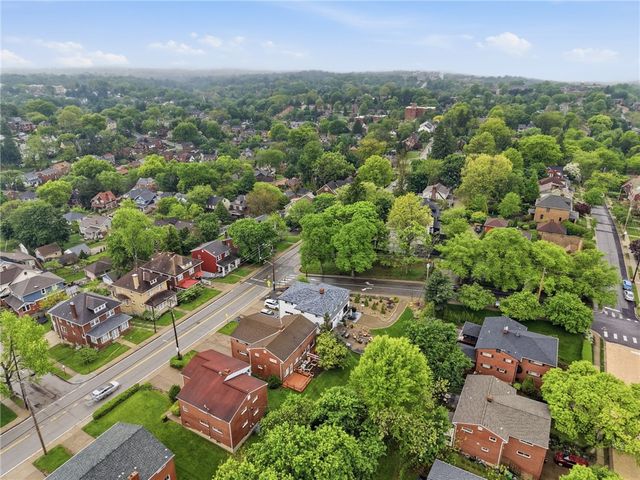 224-226 Bower Hill Rd, Mt Lebanon, PA 15228