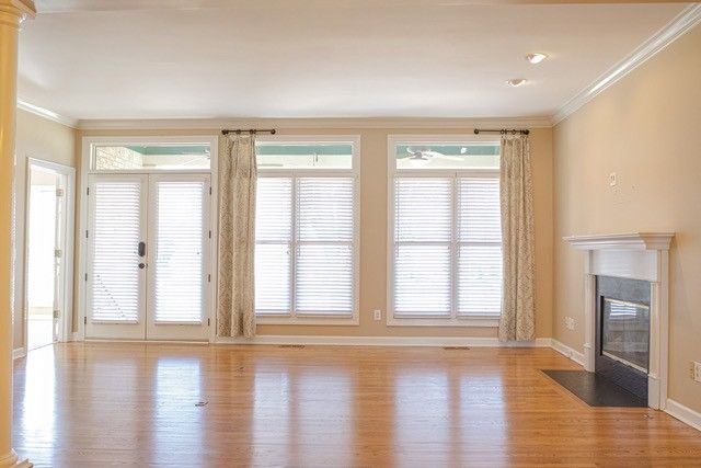 200 Champions Dr, Springfield, TN 37172