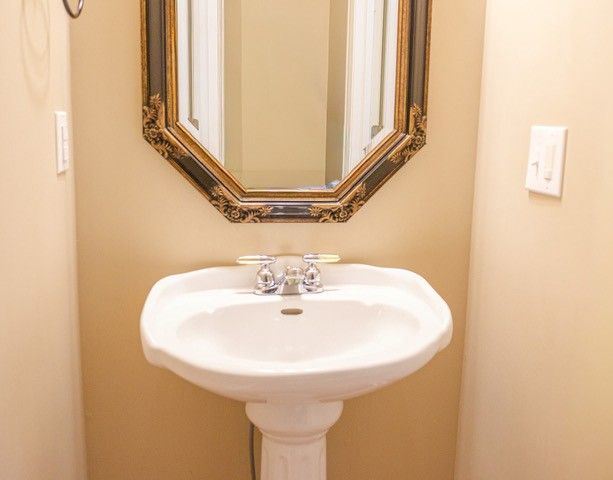 200 Champions Dr, Springfield, TN 37172