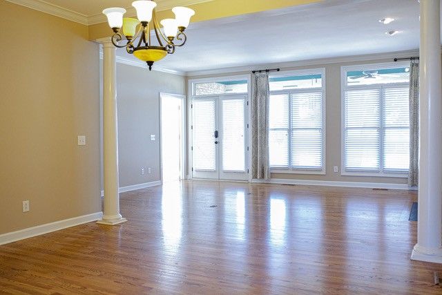 200 Champions Dr, Springfield, TN 37172