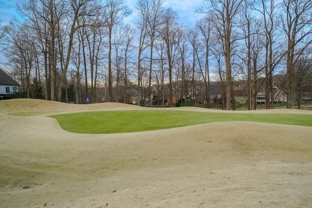 200 Champions Dr, Springfield, TN 37172