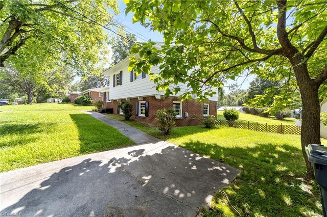2509 Fontaine Road, Greensboro, NC 27407