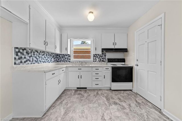 2509 Fontaine Road, Greensboro, NC 27407