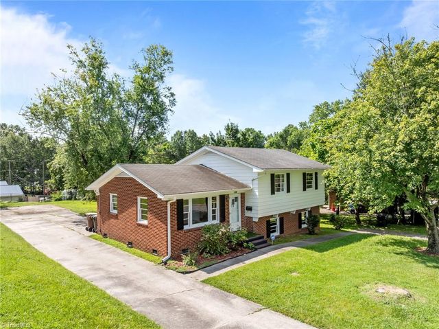 2509 Fontaine Road, Greensboro, NC 27407
