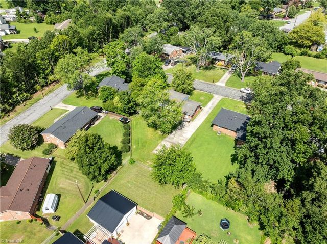 2509 Fontaine Road, Greensboro, NC 27407