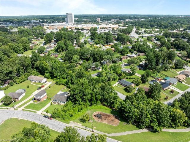 2509 Fontaine Road, Greensboro, NC 27407