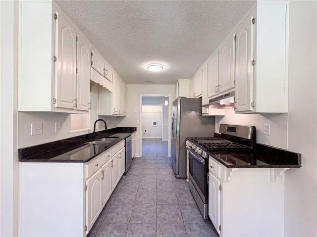 105 Nanci Court, Stockbridge, GA 30281