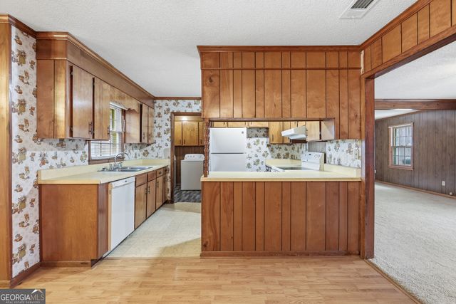 4 Forest Avenue, Portal, GA 30450