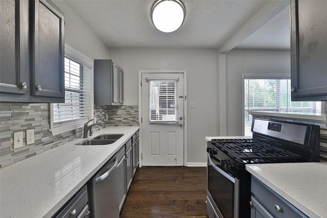 5009 Polk Street, Houston, TX 77023