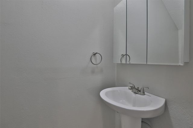 5009 Polk Street, Houston, TX 77023