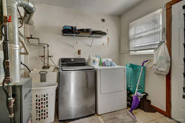 25530 Cole Street, Roseville, MI 48066