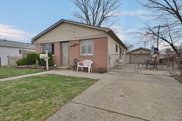 25530 Cole Street, Roseville, MI 48066