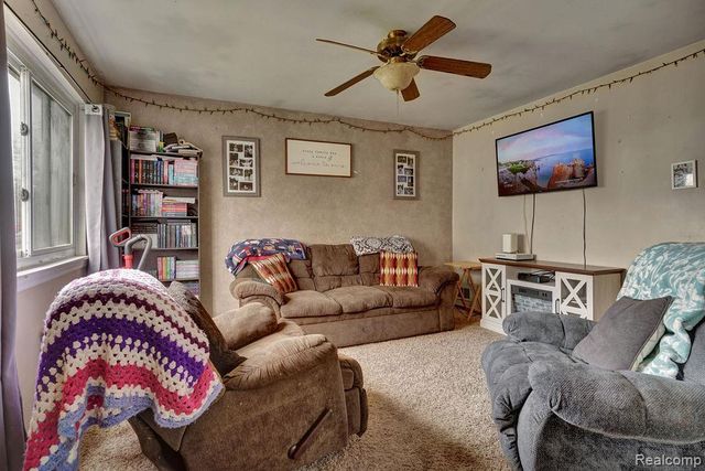 25530 Cole Street, Roseville, MI 48066