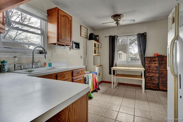 25530 Cole Street, Roseville, MI 48066