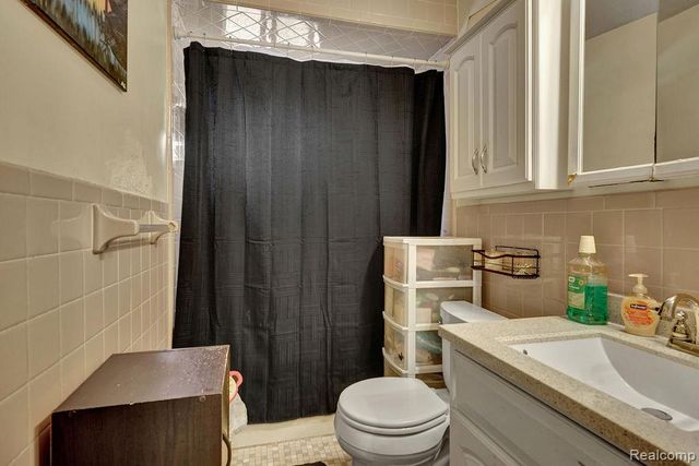 25530 Cole Street, Roseville, MI 48066