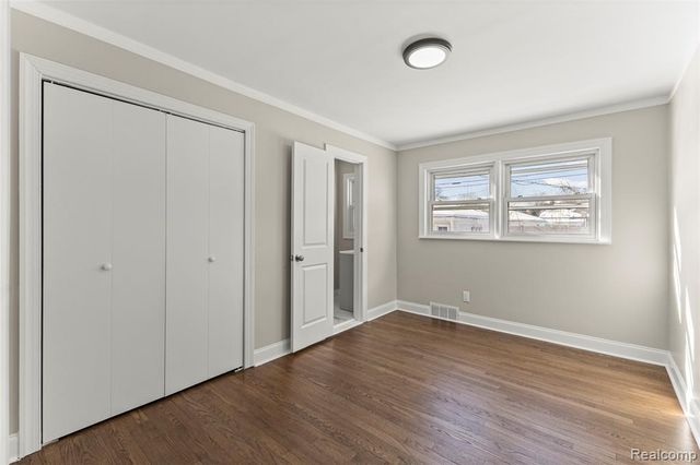 9327 Columbia, Redford, MI 48239