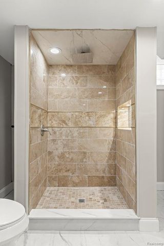 9327 Columbia, Redford, MI 48239