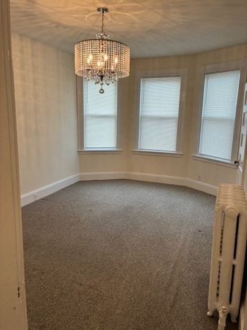 180 Lewis St 2, Lynn, MA 01902