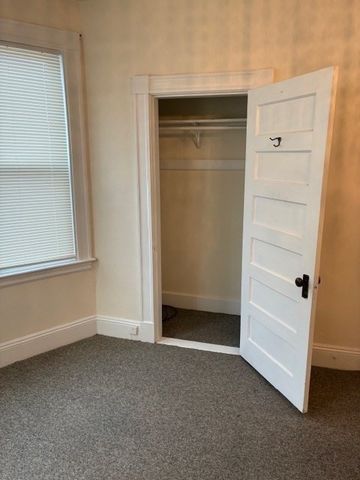 180 Lewis St 2, Lynn, MA 01902