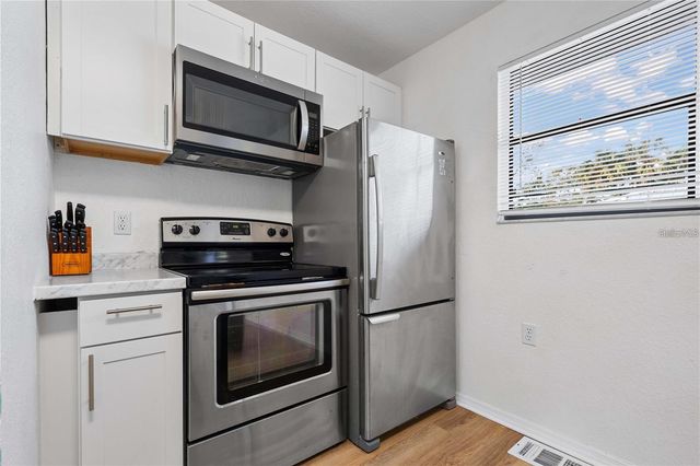 1244 31ST AVENUE E, Bradenton, FL 34208
