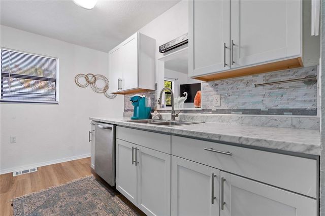 1244 31ST AVENUE E, Bradenton, FL 34208