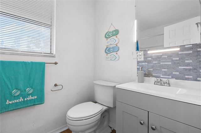 1244 31ST AVENUE E, Bradenton, FL 34208