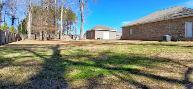 204 Mitculler Court, Kathleen, GA 31047