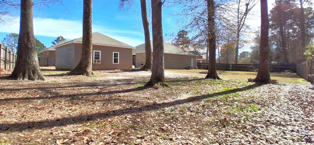204 Mitculler Court, Kathleen, GA 31047