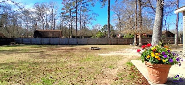 204 Mitculler Court, Kathleen, GA 31047