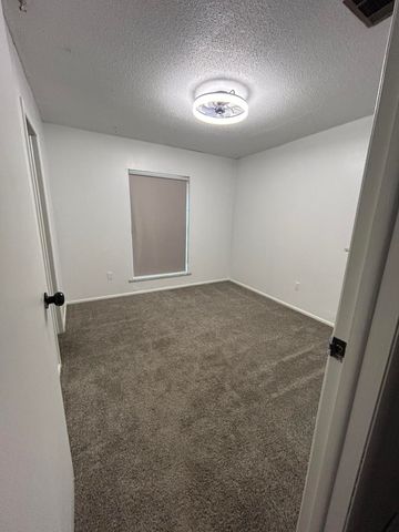 1037 Hood Ln, Leesville, LA 71446