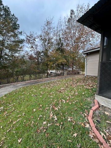 1037 Hood Ln, Leesville, LA 71446