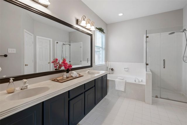 35 N York Gate Court, The Woodlands, TX 77382