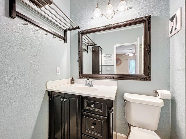 704 SEAGATE DRIVE, Tampa, FL 33602