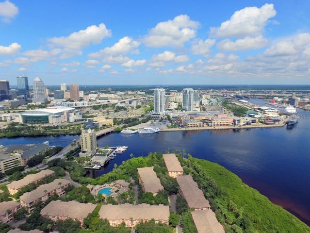 704 SEAGATE DRIVE, Tampa, FL 33602