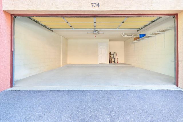 704 SEAGATE DRIVE, Tampa, FL 33602