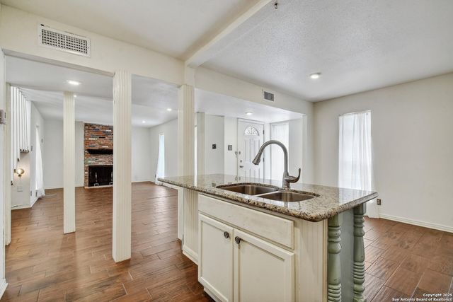 11826 Petal Dr Unit 73, San Antonio, TX 78216