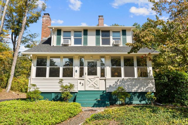 43 North Street, North Branford, CT 06471