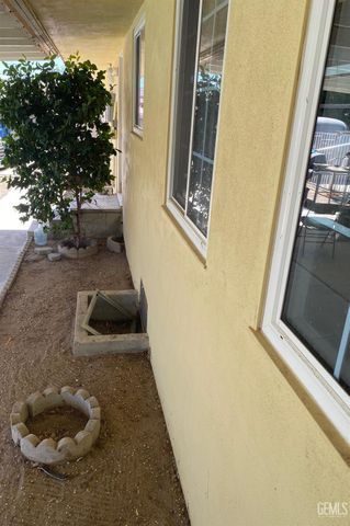 3000 Olympic Drive, Bakersfield, CA 93308