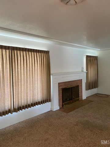 3000 Olympic Drive, Bakersfield, CA 93308
