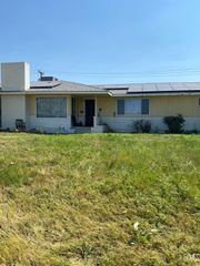 3000 Olympic Drive, Bakersfield, CA 93308