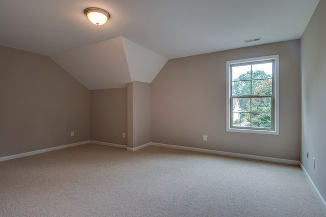 705 Harpeth Knoll Ct, Nashville, TN 37221