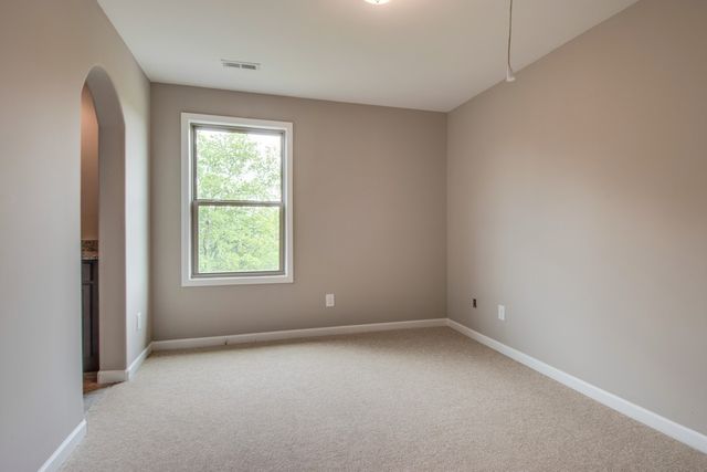 705 Harpeth Knoll Ct, Nashville, TN 37221