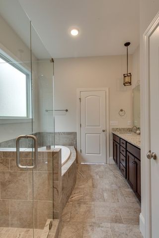 705 Harpeth Knoll Ct, Nashville, TN 37221