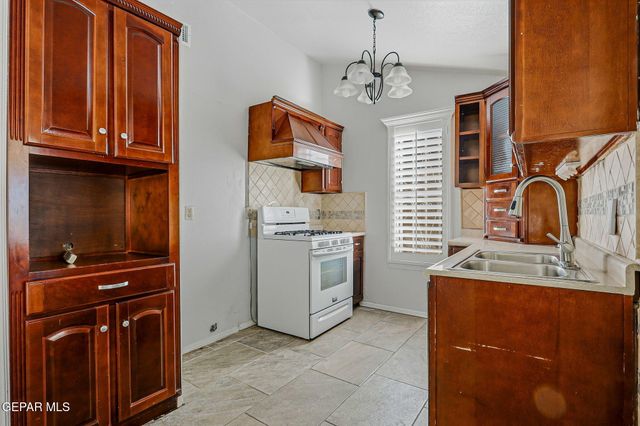 12065 MIGUEL VARELA Lane, El Paso, TX 79936