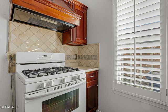 12065 MIGUEL VARELA Lane, El Paso, TX 79936