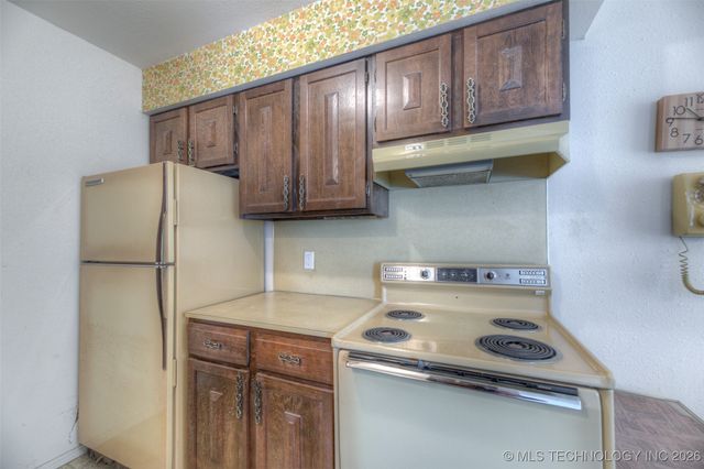 6806 S Toledo Avenue 305, Tulsa, OK 74136